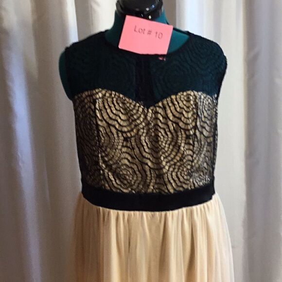Sleeveless dress with lace top in size 1 XL by MYSTIC - Picture 3 of 16